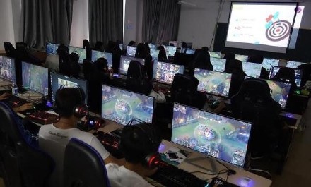 动漫游戏班图2